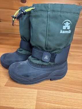 Kamik Olive Green and Black Kids Snow Boots with Drawcord